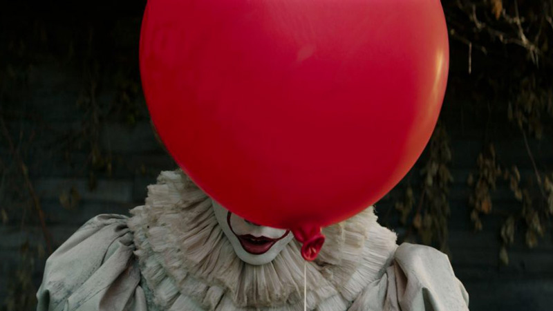 Pennywise nell'inquietante primo trailer del remake di IT