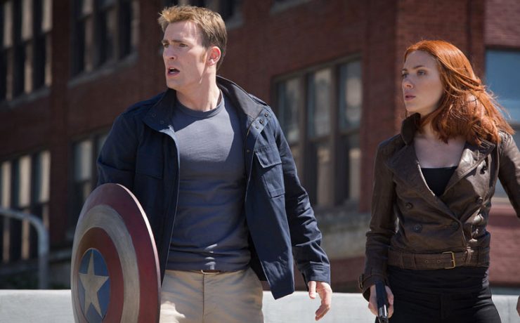 Scarlett Johansson e Chris Evans nei panni di Vedova Nera e Cap nell'UCM