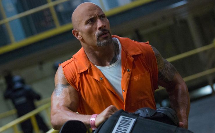 Dwayne Johnson è Luke Hobbs in Fast & Furious 8