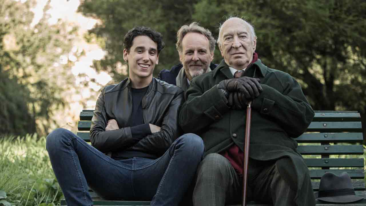 Giuliano Montaldo, Andrea Carpenzano e Francesco Bruni sul set di Tutto quello che vuoi