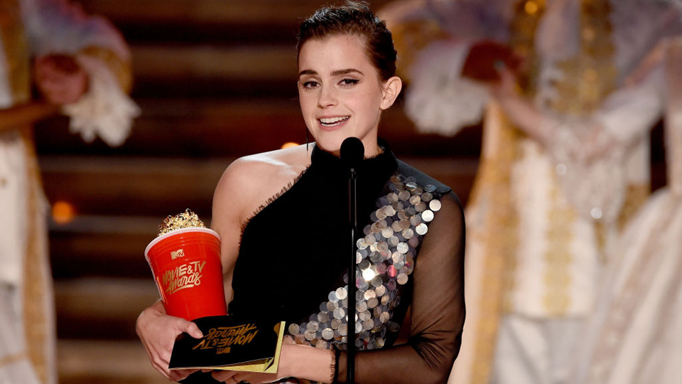 Emma Watson ritira il suo MTV Movie Awards