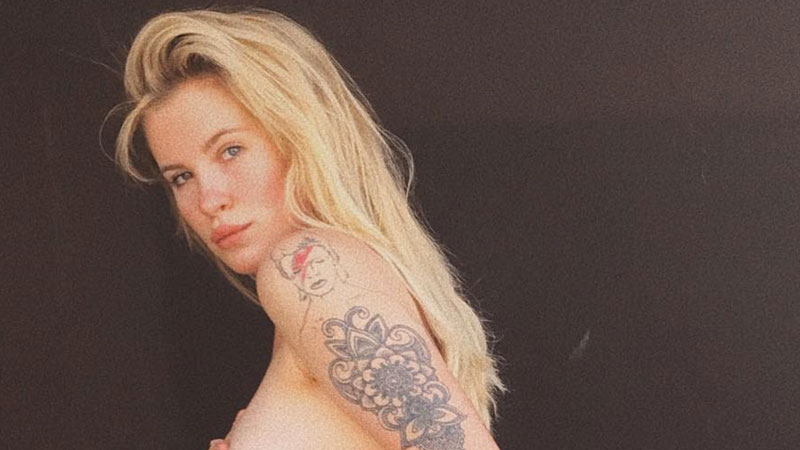 Ireland Basinger-Baldwin in topless su Instagram