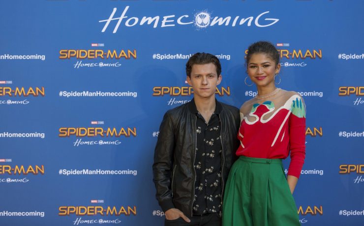 Tom Holland frequenta Zendaya fuori dal set