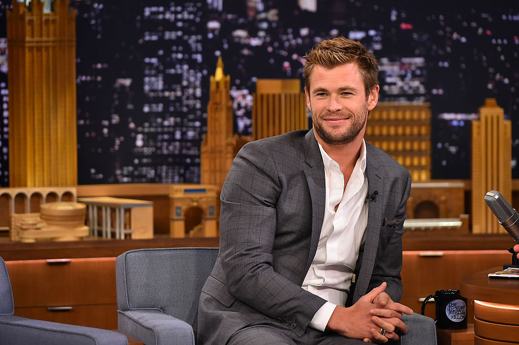 chris hemsworth fisico