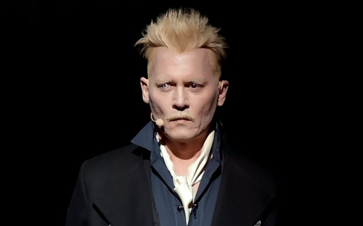 Johnny Depp appare a sorpresa al Comic-Con nei panni di Gellert Grindelwald