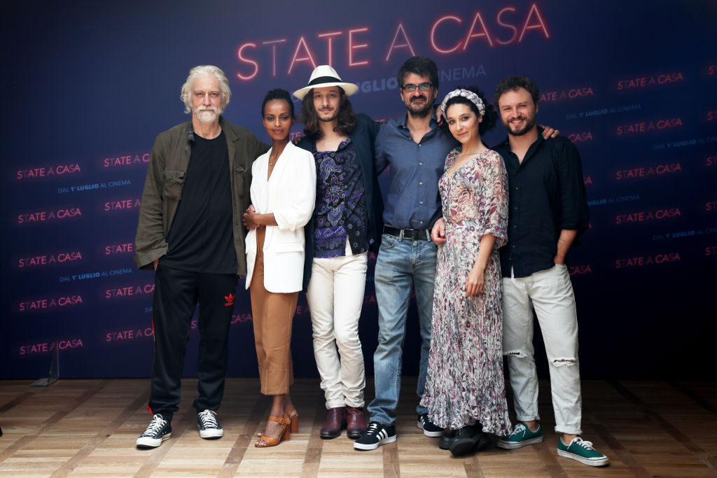 State a casa film