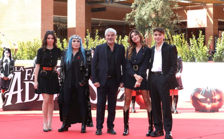 La famiglia Addams 2 cast