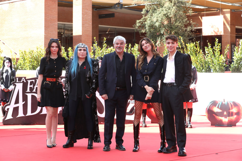 La famiglia Addams 2 cast