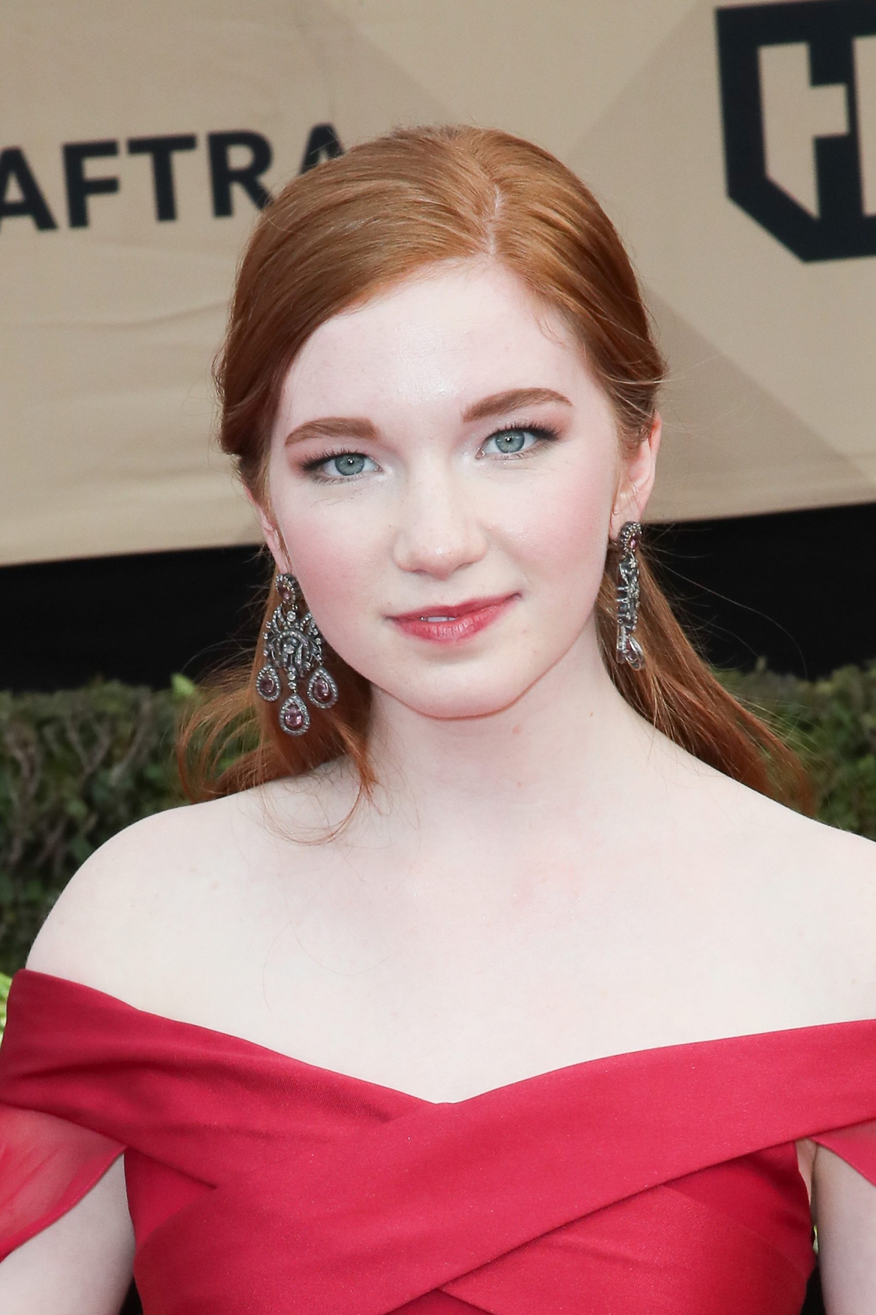 Annalise Basso Età Instagram E Film Con La Bella Attrice 8118