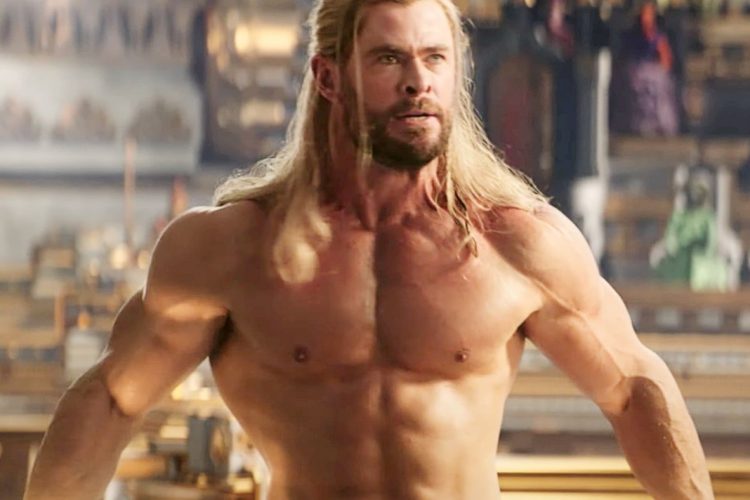 Thor Chris Hemsworth nudo