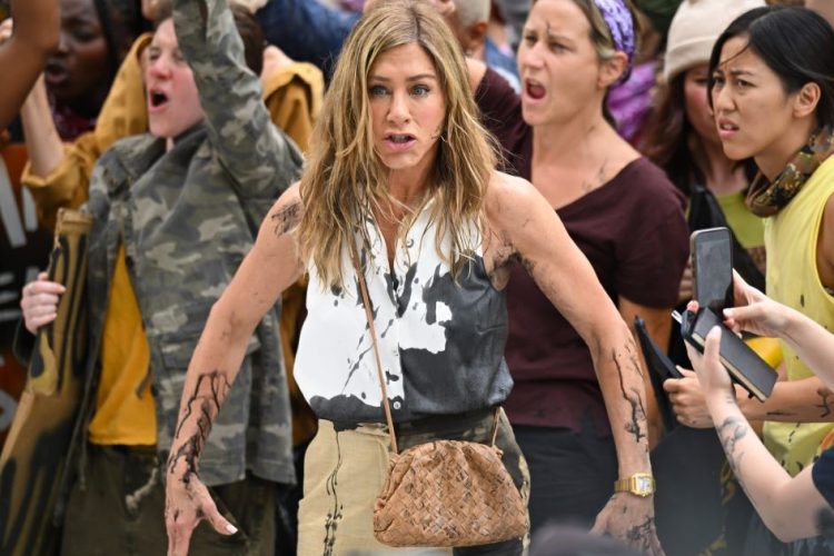 Jennifer Aniston sul set di The Morning Show