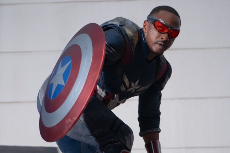 anthony mackie nei panni di sam wilson in captain america brave new world