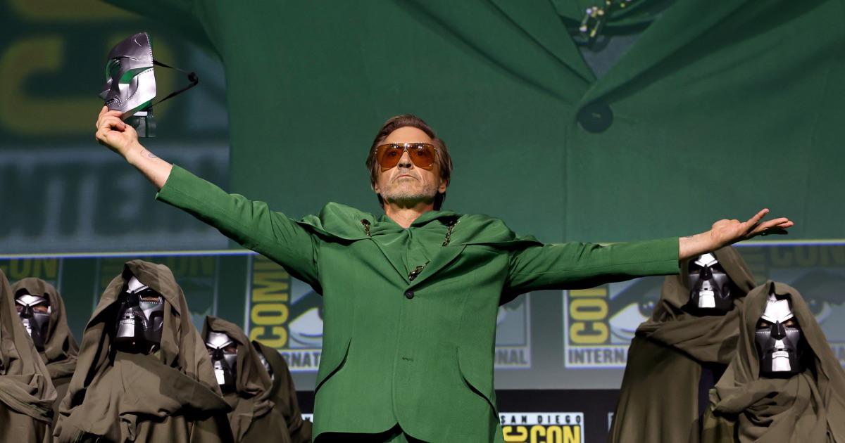 robert downey jr al san diego comic-con