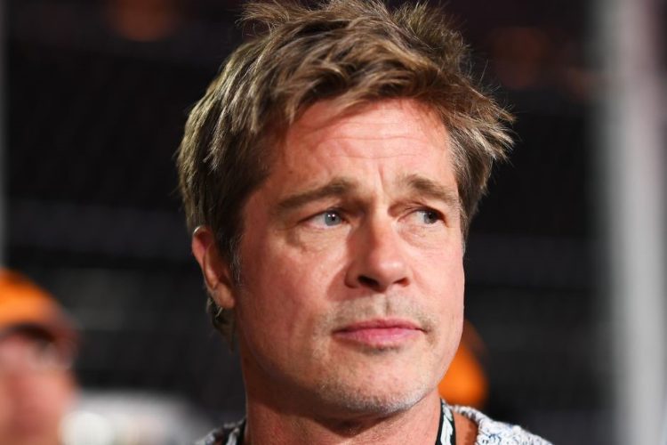 un primo piano di Brad Pitt