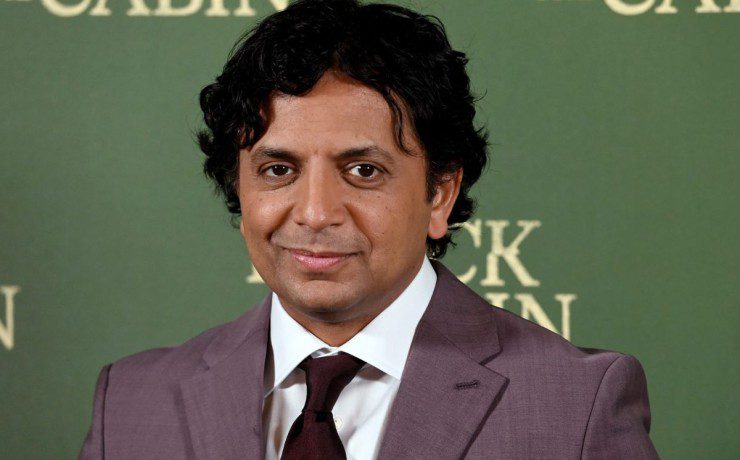 Primo piano del regista M. Night Shyamalan