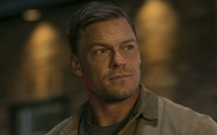 alan ritchson in reacher