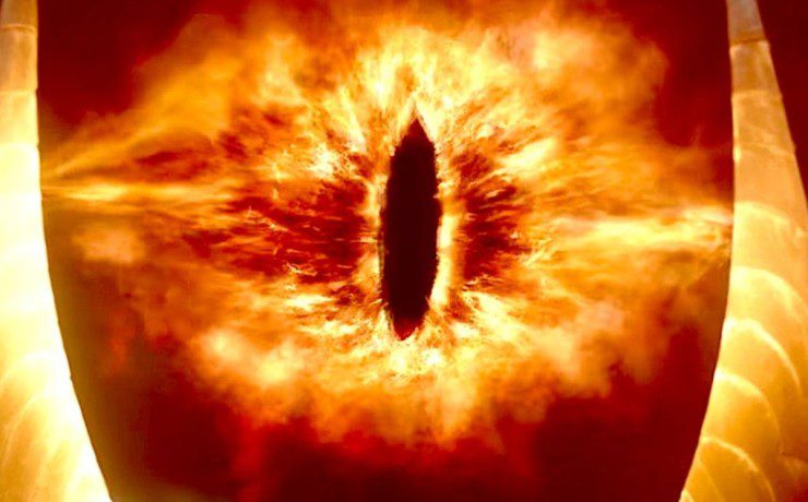 sauron nel signore degli anelli è molto diverso