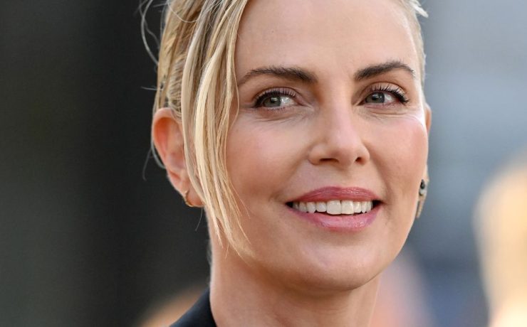 charlize theron nel film di nolan