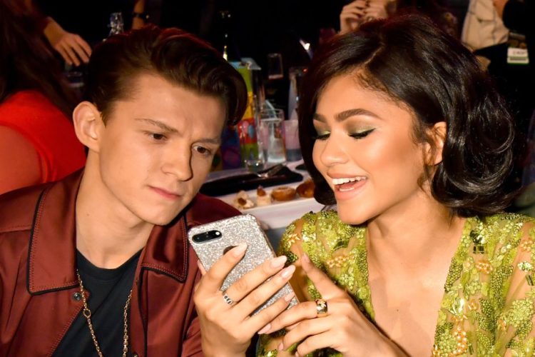 tom holland svela perchè cerca zendaya su google