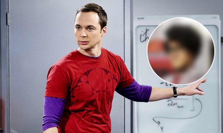 Sheldon Cooper in un frame di The Big Bang Theory