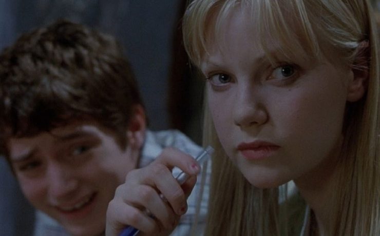 Frame dal film horror The Faculty