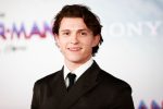 Tom Holland sul red carpet di No Way Home