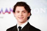 Tom Holland sul red carpet di No Way Home