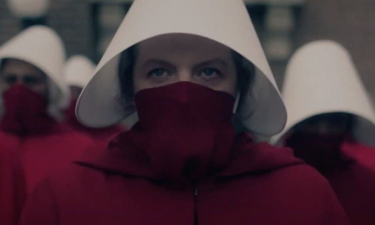 un frame di The Handmaid's Tale